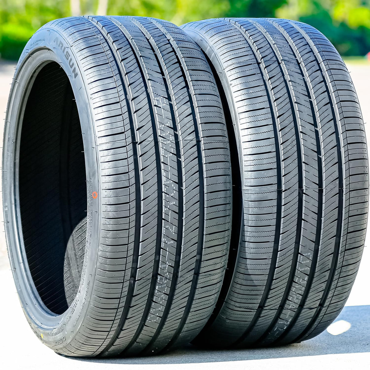 235/40ZR18 95W XL All Season Passenger Tire T680325