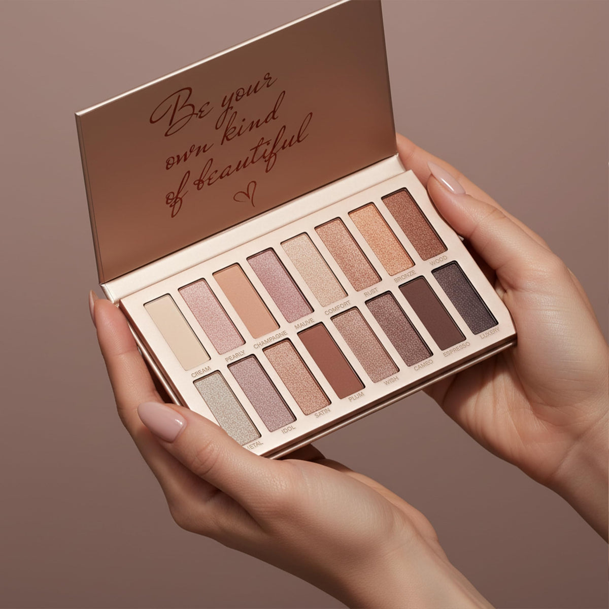 16 Soft Nude Shimmer & Matte Eyeshadow Palette U942950