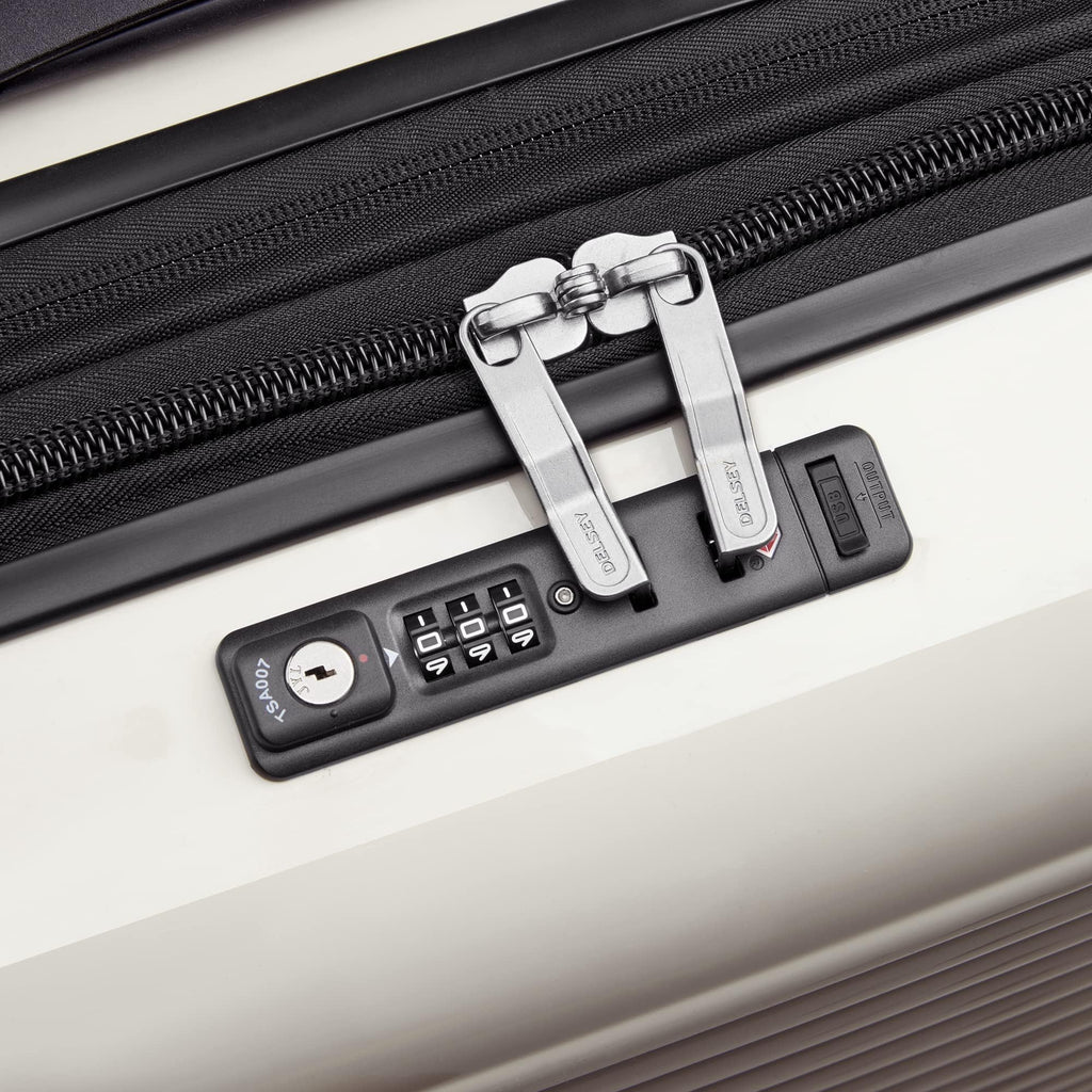 20 Inch Hardside Carry-On Luggage Z418968
