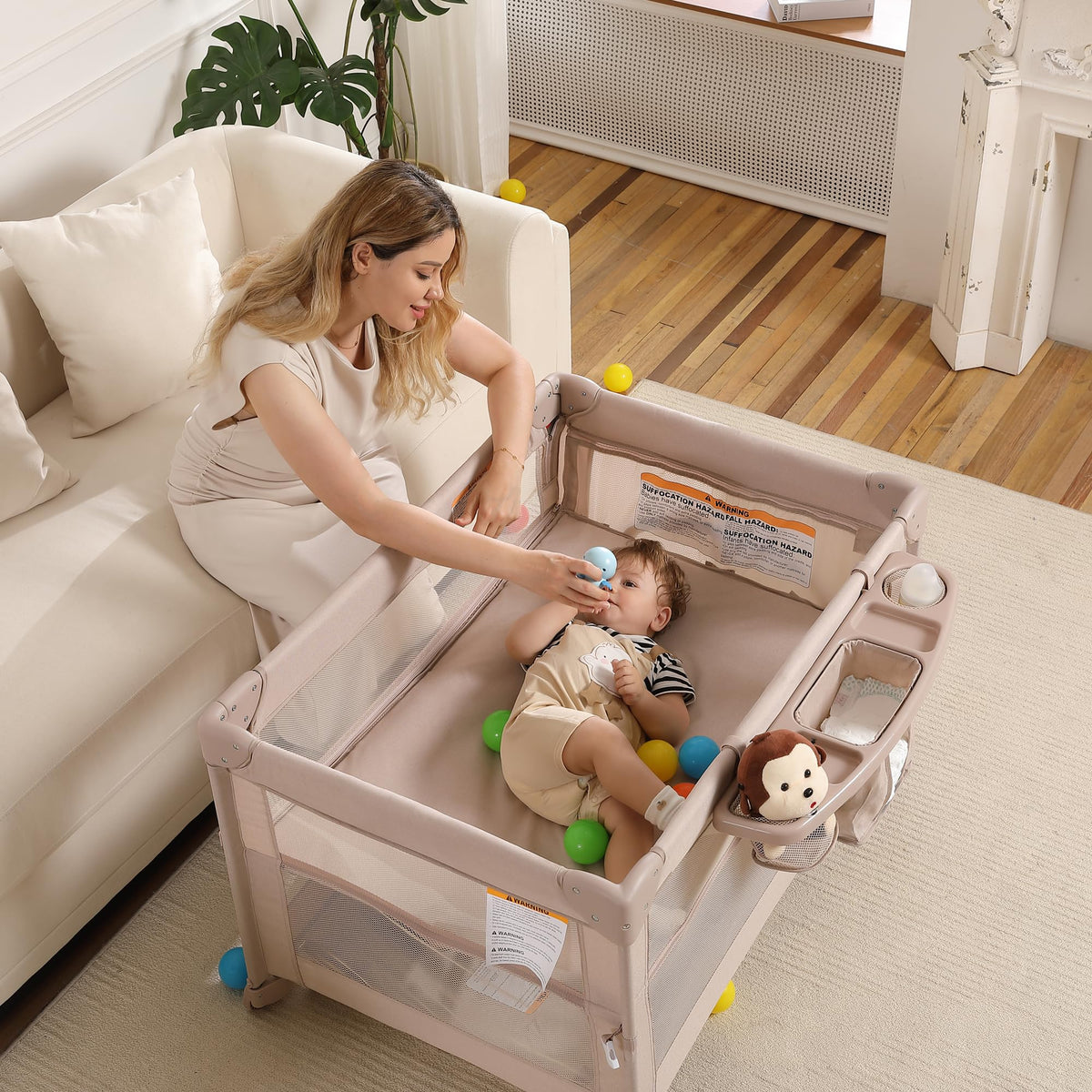 4 in 1 Pack and Play F746169
